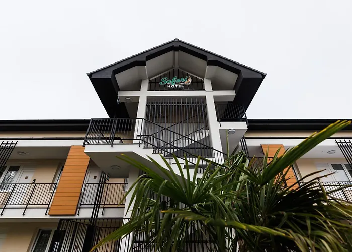 Safari Hotel